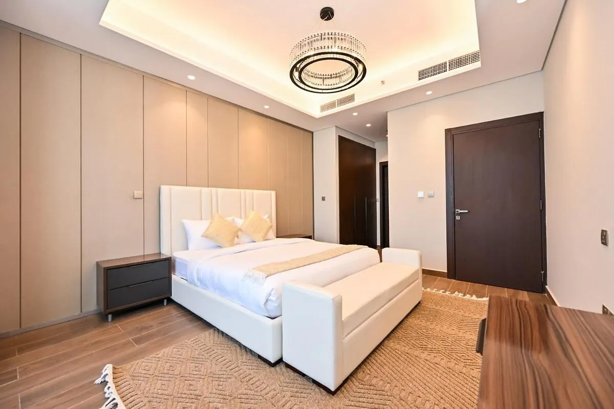 Stunning 2 Bdr Luxury Business Bay Apartment Dubai
