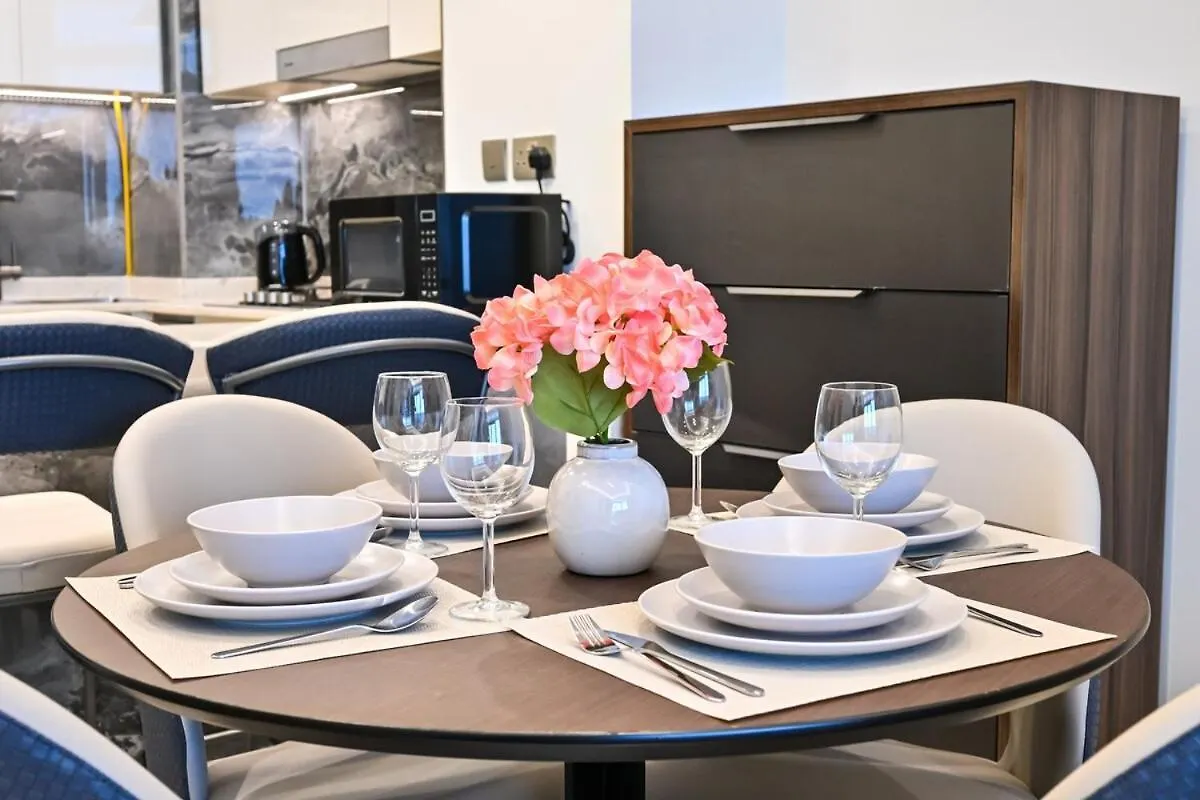Stunning 2 Bdr Luxury Business Bay Apartment Dubai