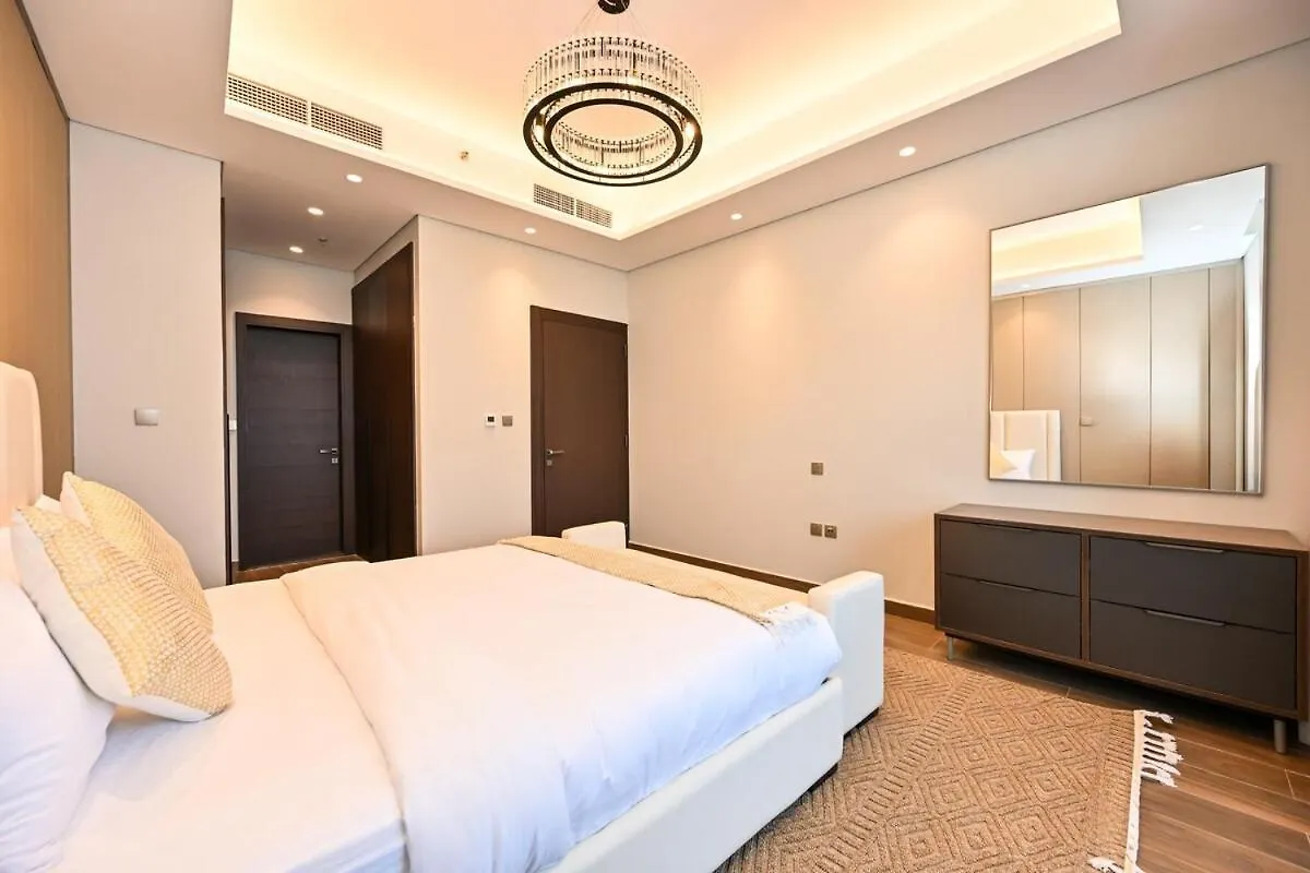 Stunning 2 Bdr Luxury Business Bay Apartment Dubai