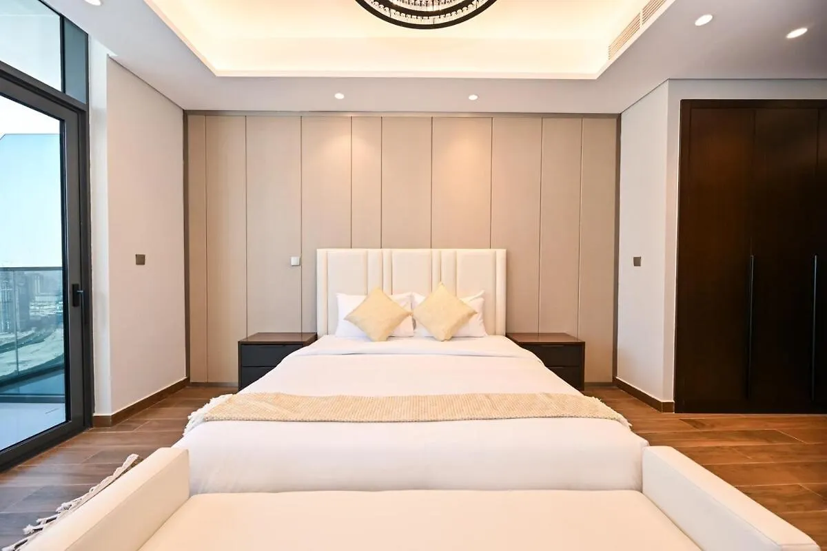 Stunning 2 Bdr Luxury Business Bay Apartment Dubai
